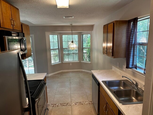 Building Photo - 2987 Windsor Cir