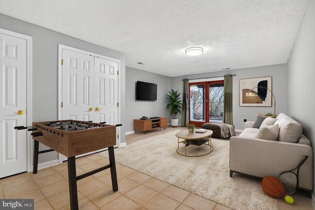 Building Photo - 12859 Mill House Ct