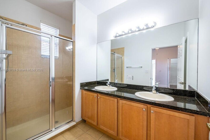 Building Photo - 1109 SW 147th Ter