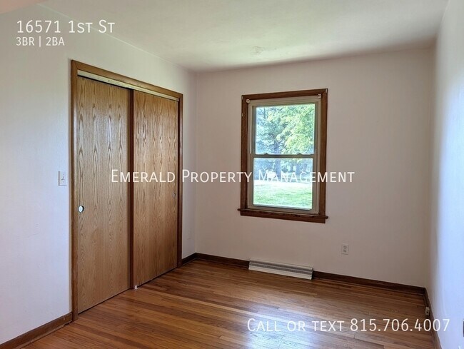 Building Photo - 16571 1st St