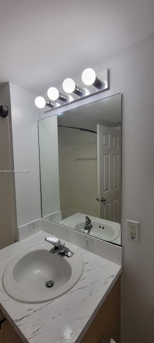 Building Photo - 2921 NE 185th St