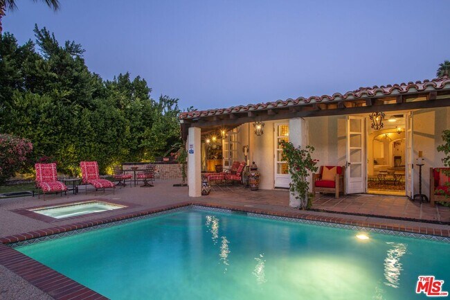 Building Photo - 2231 S Caliente Dr