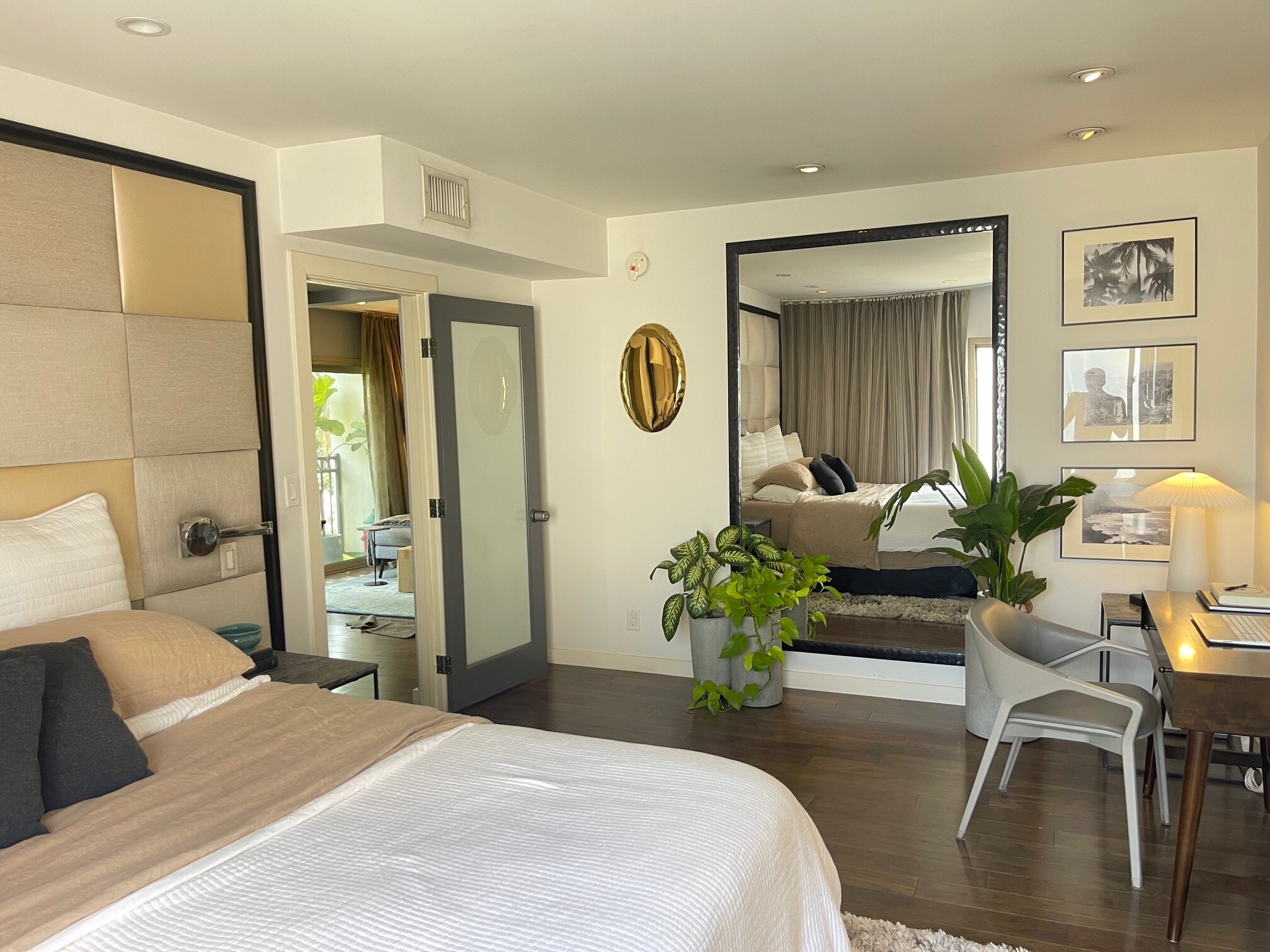 Building Photo - 141 S Clark Dr