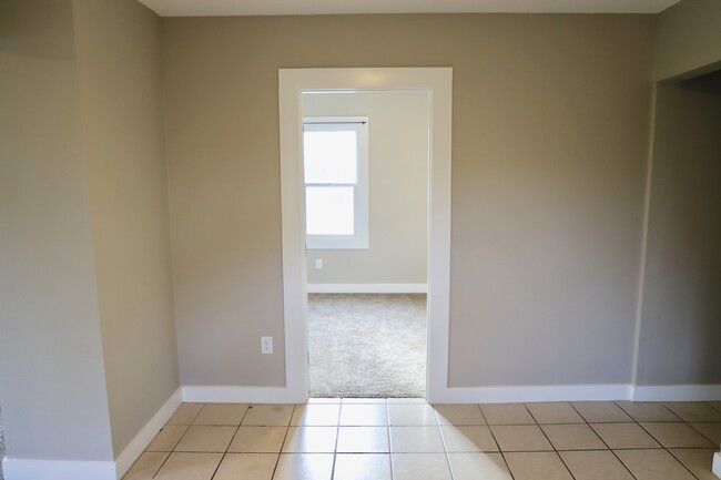 Building Photo - Cozy Remodeled 3-bedroom 2 bath Home - Close to State Capitol - On BUS LINE