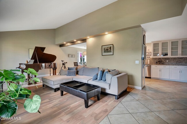 Building Photo - 2207 Rusticpark Ct