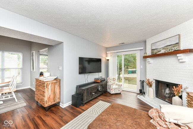 Building Photo - 2502 Chaseway Ct