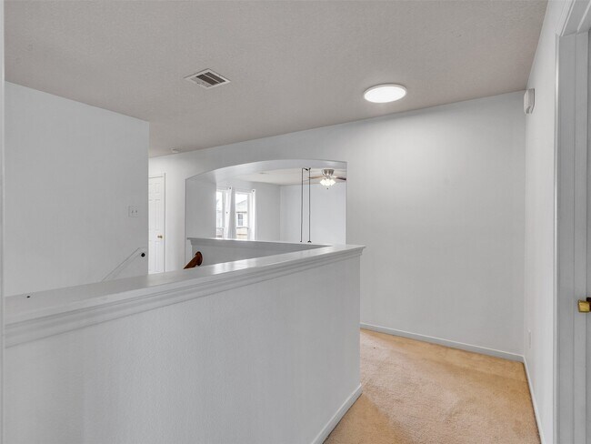 Building Photo - 9915 Valance Way