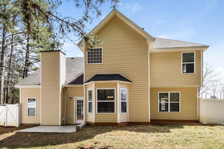 Building Photo - 146 Edison Dr