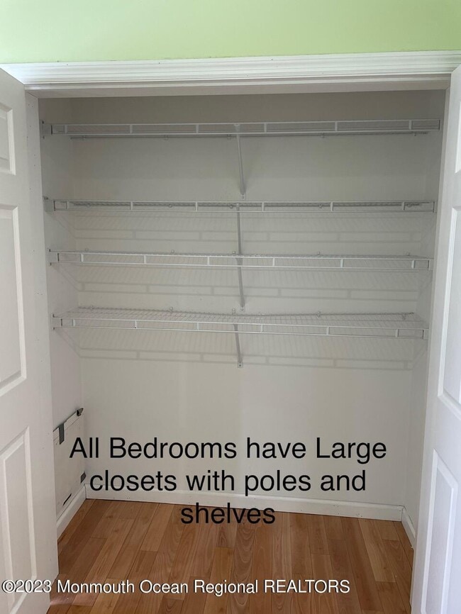 Building Photo - 112 Poplar Ave