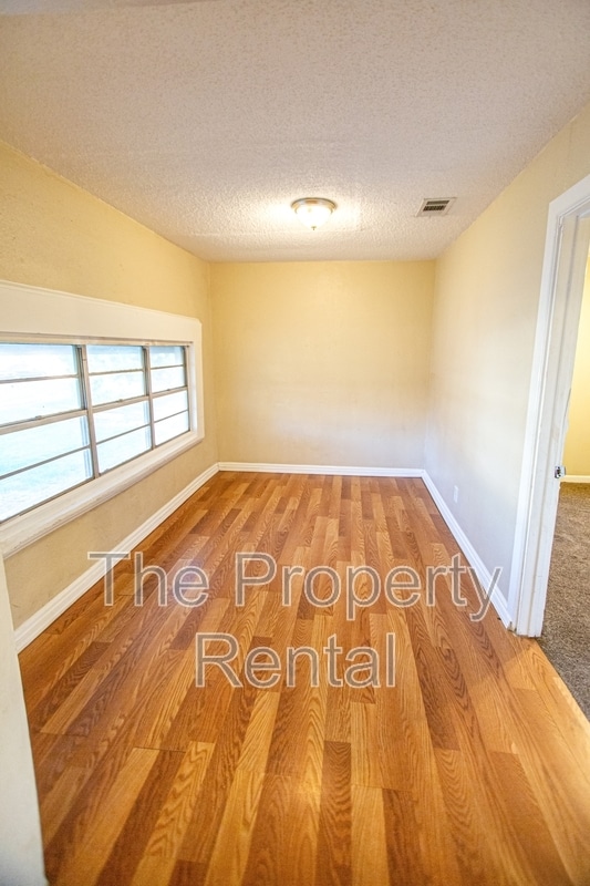 Building Photo - 3624 Walnut Ave