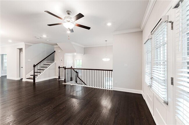 Building Photo - 3634 Via Nuova Ln