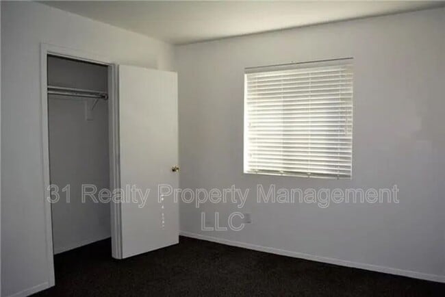 Building Photo - 6937 Tessla Dr