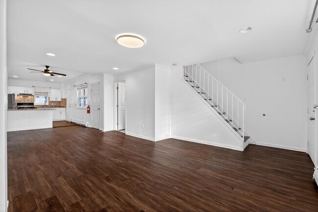 Building Photo - 104 McAdoo Ave