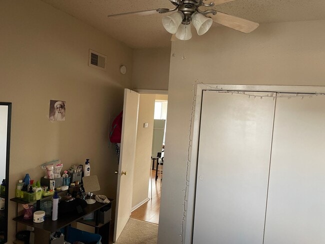 Building Photo - Guadalupe Square