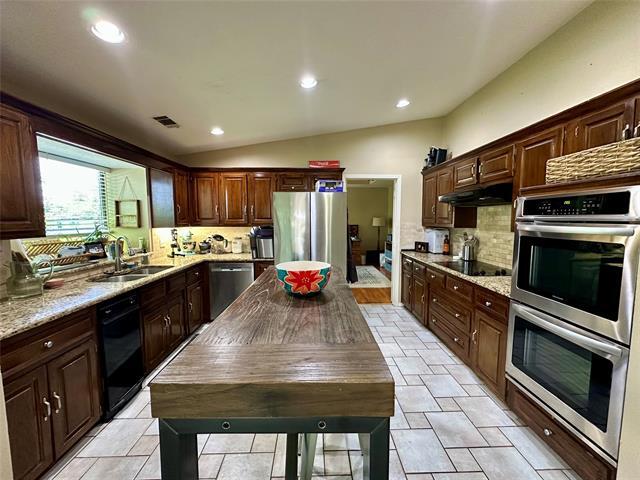 Building Photo - 7610 Mullrany Dr