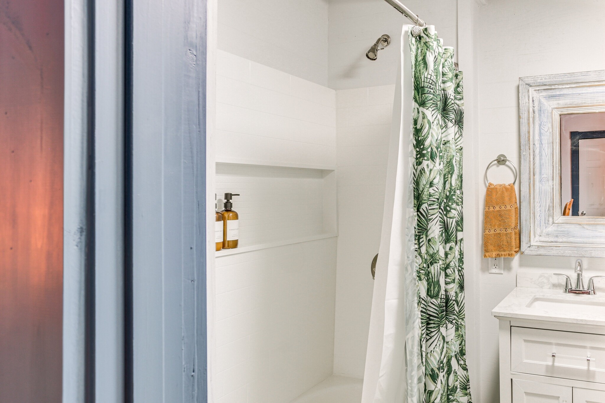 Bathroom - 4848 N 6th St