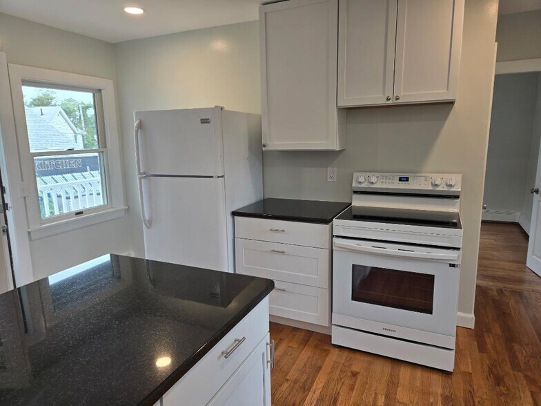 Building Photo - 155R Nahant Rd