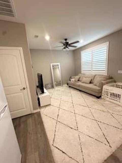 Building Photo - 12012 Oxbow Way