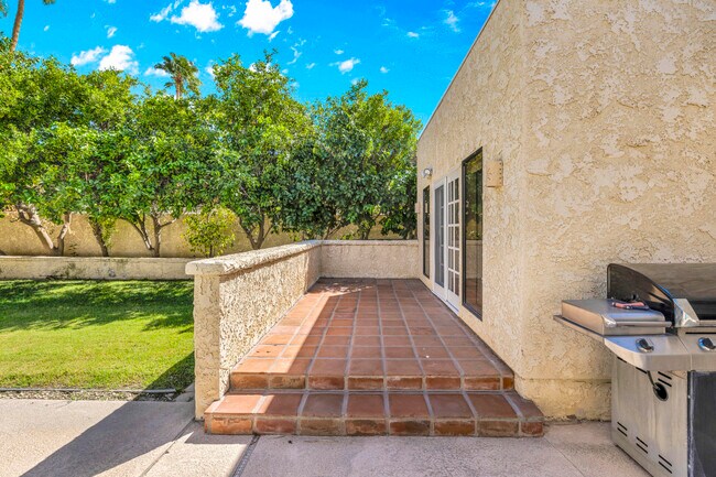 Building Photo - 45458 Rancho Palmeras Dr