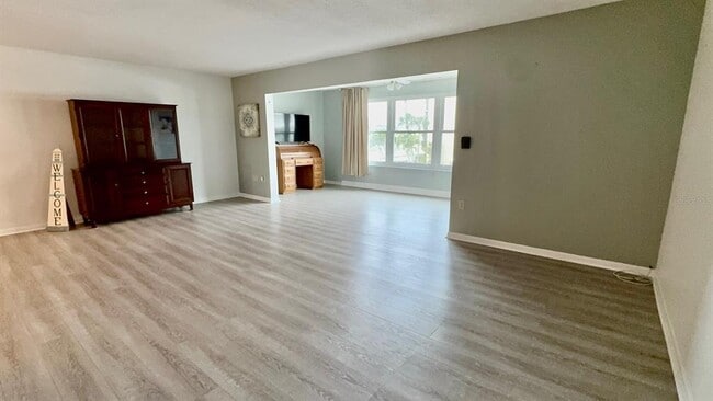 Building Photo - 3128 59th St S