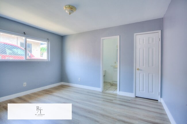 Building Photo - Spacious 4-Bedroom Home on Nearly 1 Acre –...