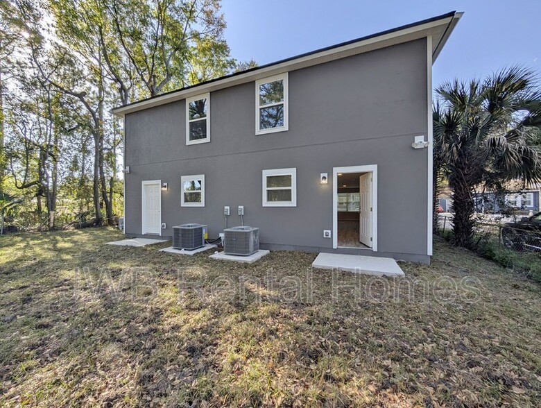 Building Photo - 1319 Pasco St