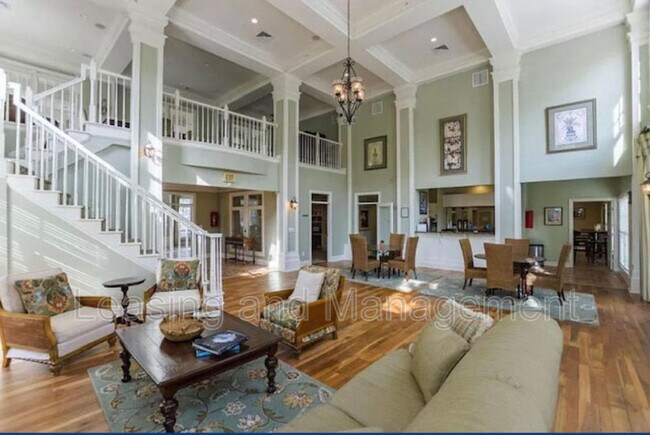 Building Photo - 130 River Landing Dr