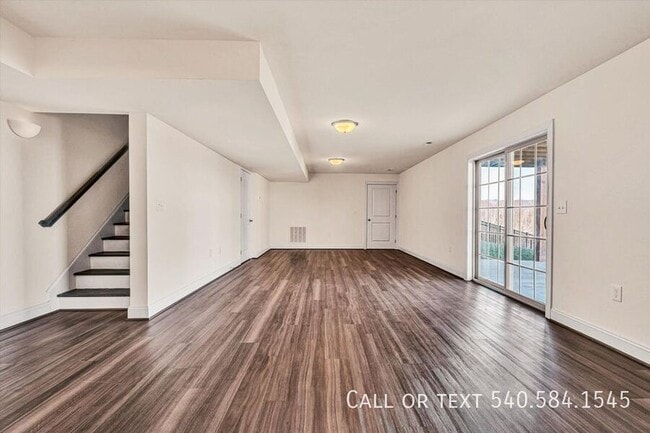 Building Photo - 6982 Linn Cove Court