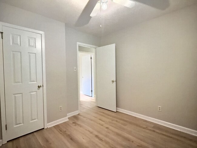 Building Photo - Updated 3 bedroom, 2 full bath in Prattville!