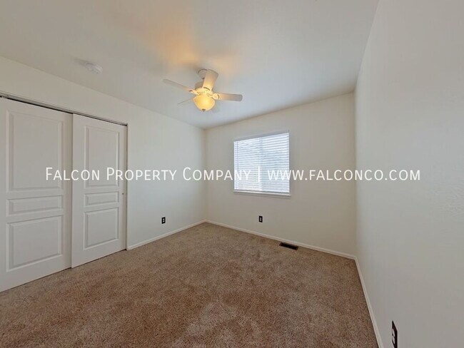 Building Photo - 4198 Vernal Cir