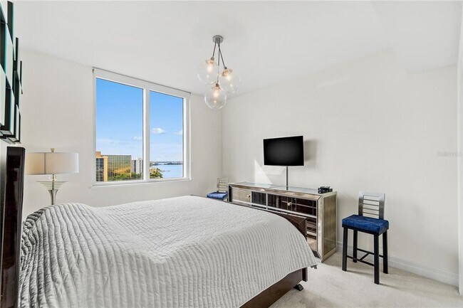 Building Photo - 331 Cleveland St