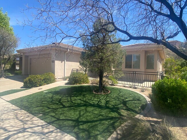 Building Photo - Unfurnished Home in Sunbrook!