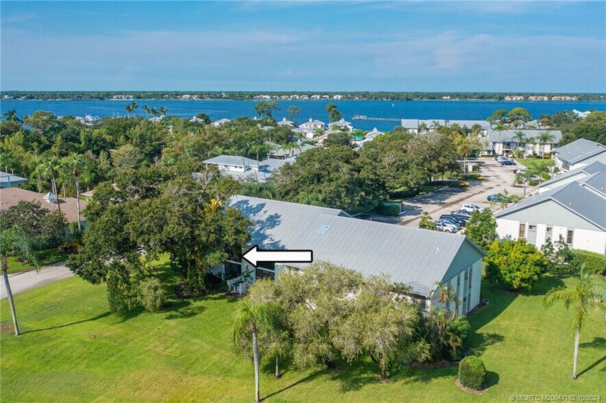 Building Photo - 2273 NW 22nd Ave