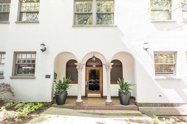 Interior Photo - San Carlos Apartments