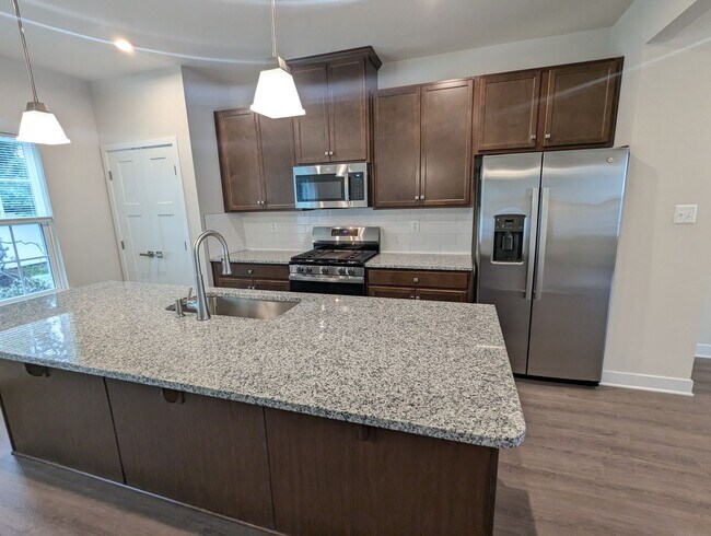 Building Photo - New Build (never lived in) townhouse avail...
