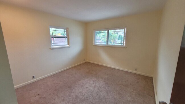 Building Photo - Spacious 5 Bedroom 3 Bath Duplex House w/ 2 car Garage and Gated Driveway in Mililani