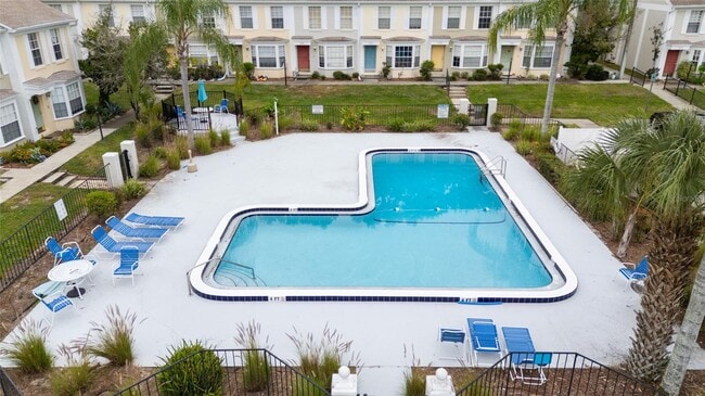 Building Photo - 37250 Embassy Park Ct