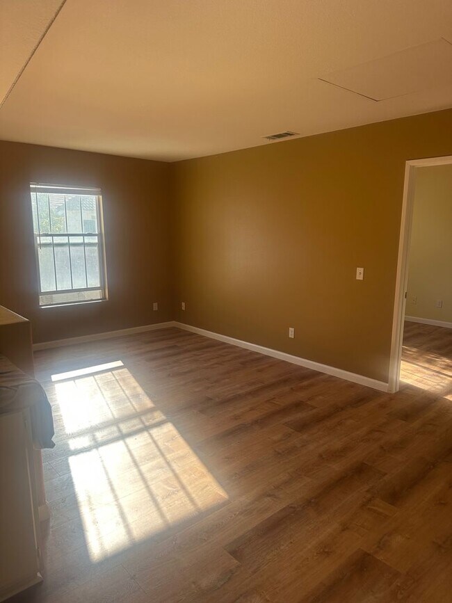 Building Photo - 3 Bedroom(plus loft), 2.5 Bath Home with Stunning Views and Modern Upgrades