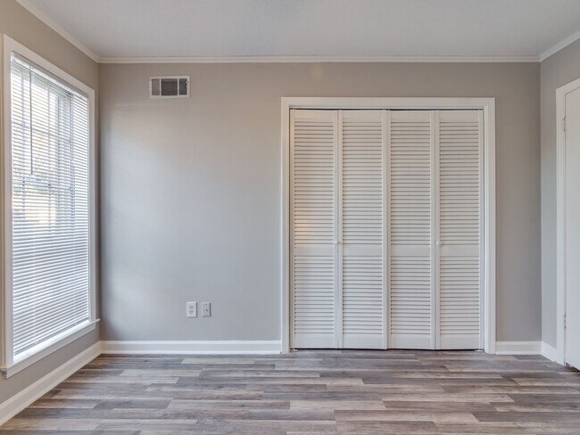 Building Photo - Spacious 4BR/2BA home in Fox Meadows - NEW...