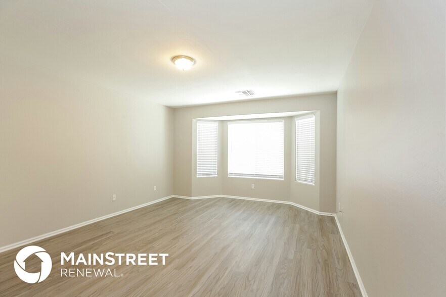 Building Photo - 12409 W Apache St