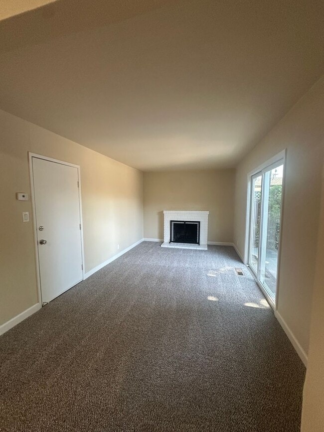 Building Photo - 4309 Ross Ave