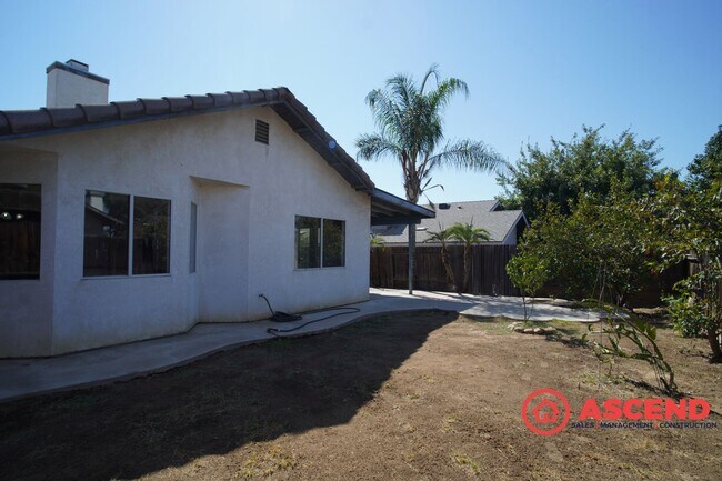 Building Photo - Splendid Home In East Bakersfield!