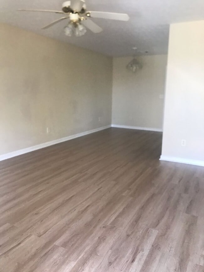 Building Photo - 2109 1st Ave