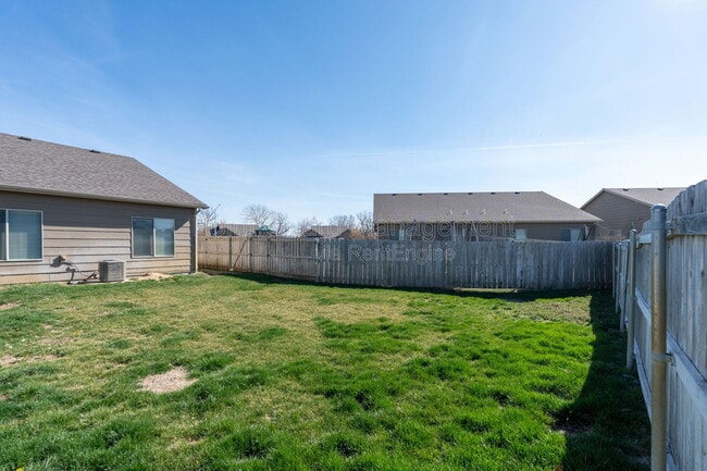 Building Photo - 3412 E Aster St