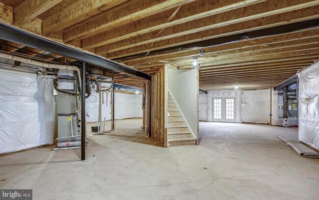 Building Photo - 14673 Falconaire Pl