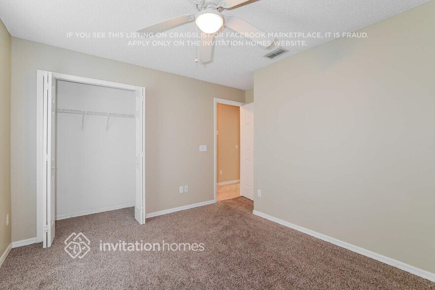 Building Photo - 1300 Navarre Dr