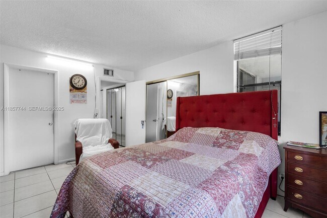 Building Photo - 12239 SW 14th Ln