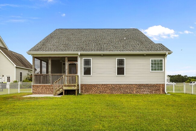 Building Photo - Blair Farms Home available for Long Term R...