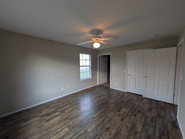 Building Photo - 1419 Crape Myrtle Dr