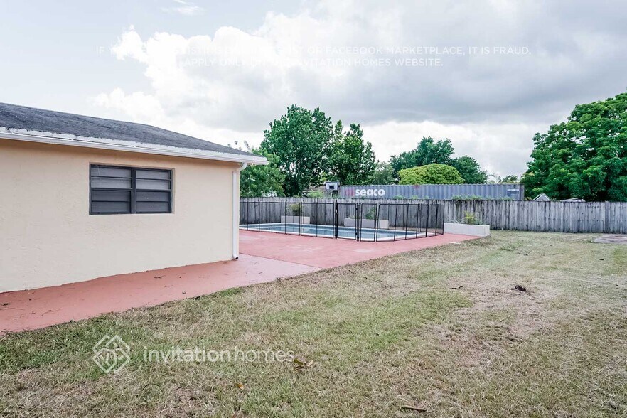 Building Photo - 10851 SW 173rd St